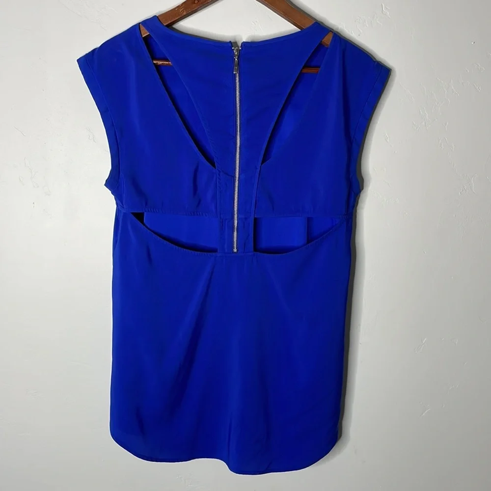Express Top - Picture 2 of 4